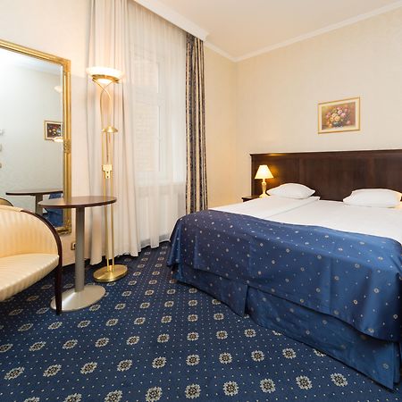 Gertrude Hotel Self Check-In Riga Bagian luar foto