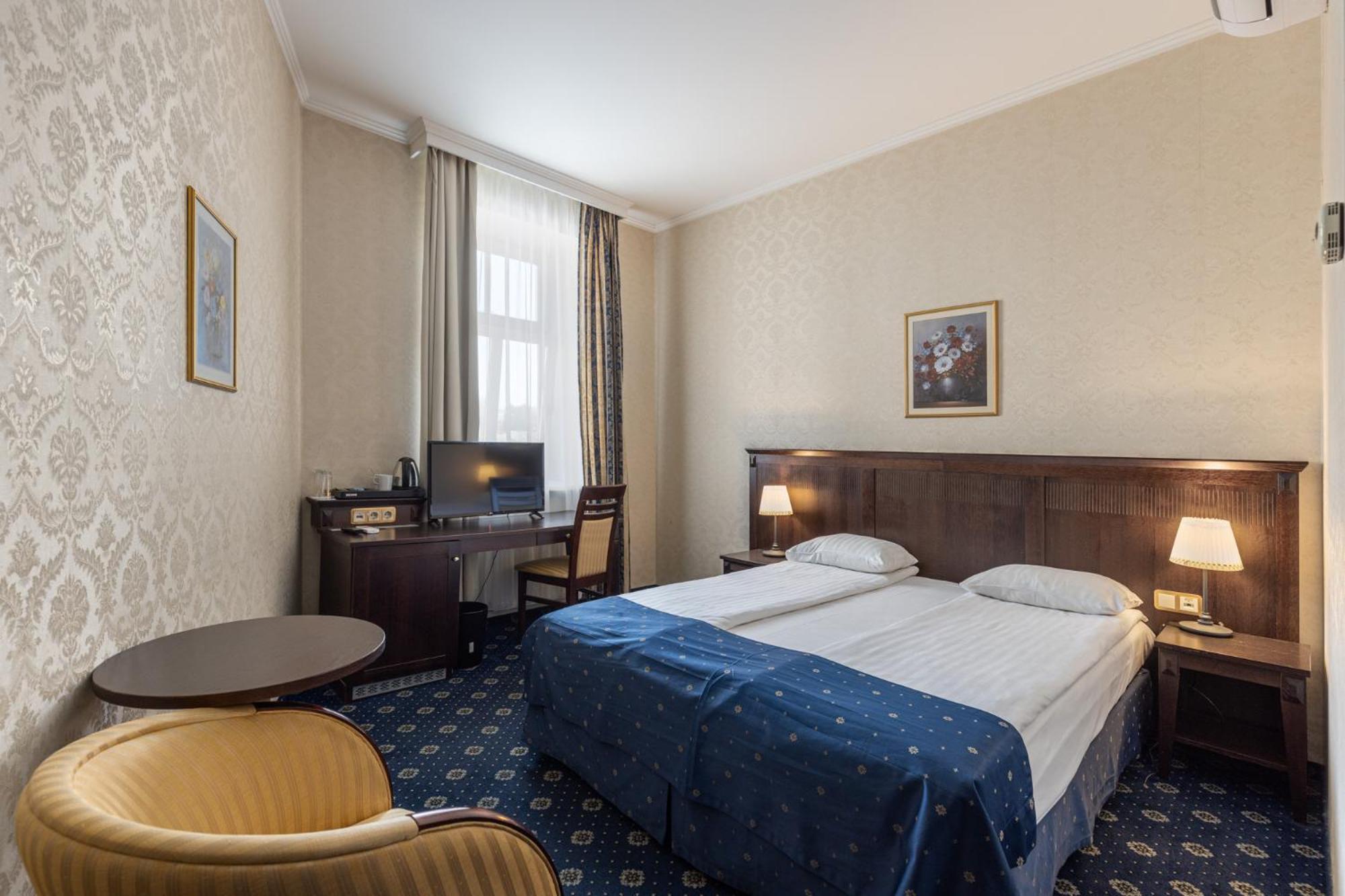 Gertrude Hotel Self Check-In Riga Bagian luar foto